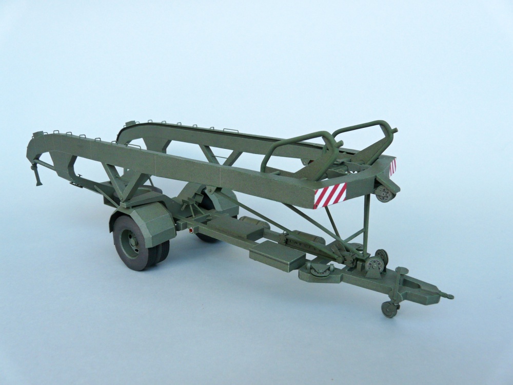 motorový člun MO-634 a podvozek SP-5 (Plná velikost v novém okně) motorový člun MO-634 a podvozek SP-5