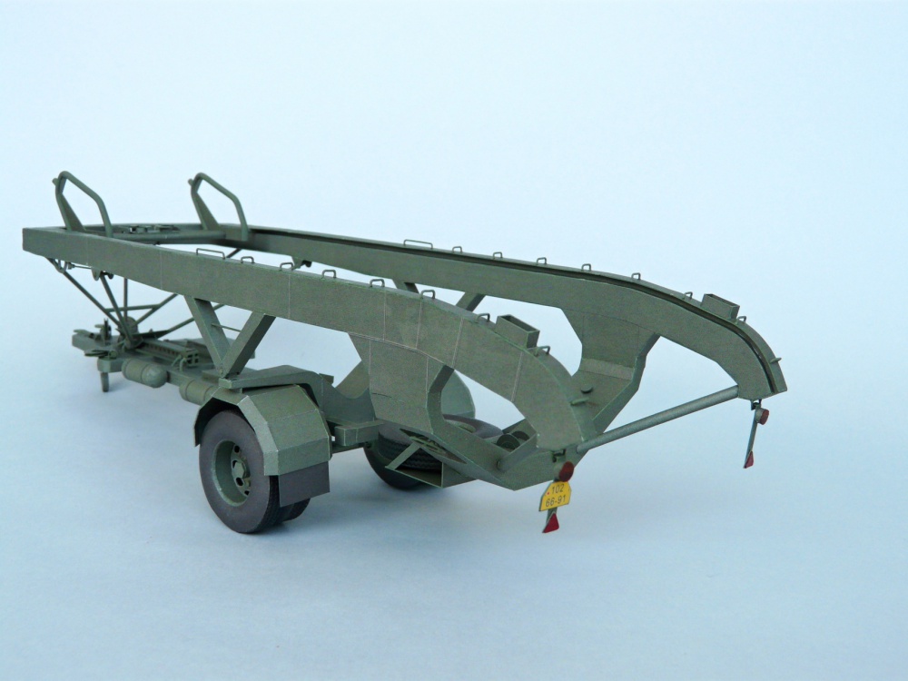 motorový člun MO-634 a podvozek SP-5 (Plná velikost v novém okně) motorový člun MO-634 a podvozek SP-5