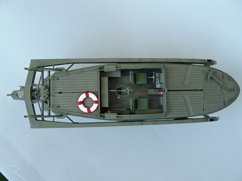 motorový člun MO-634 a podvozek SP-5 (Plná velikost v novém okně) motorový člun MO-634 a podvozek SP-5