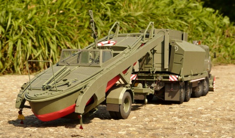 motorový člun MO-634 a podvozek SP-5 motorový člun MO-634 a podvozek SP-5