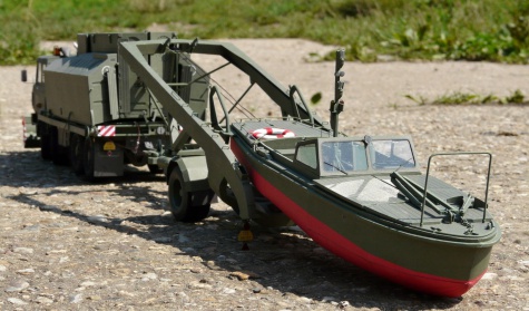 motorový člun MO-634 a podvozek SP-5 motorový člun MO-634 a podvozek SP-5