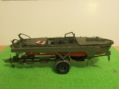 Motorový člun MO-634,podvozek SP-5 Motorový člun MO-634,podvozek SP-5