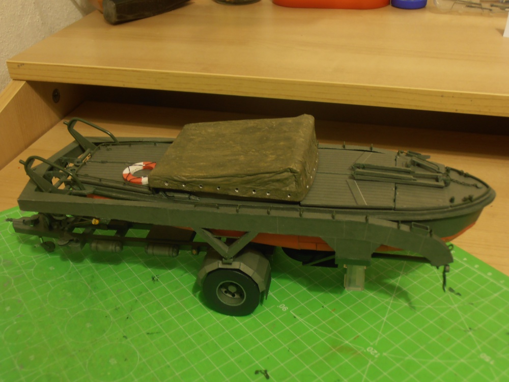 Motorový člun MO-634,podvozek SP-5 (Plnďż˝ velikost v novďż˝m oknďż˝) Motorový člun MO-634,podvozek SP-5