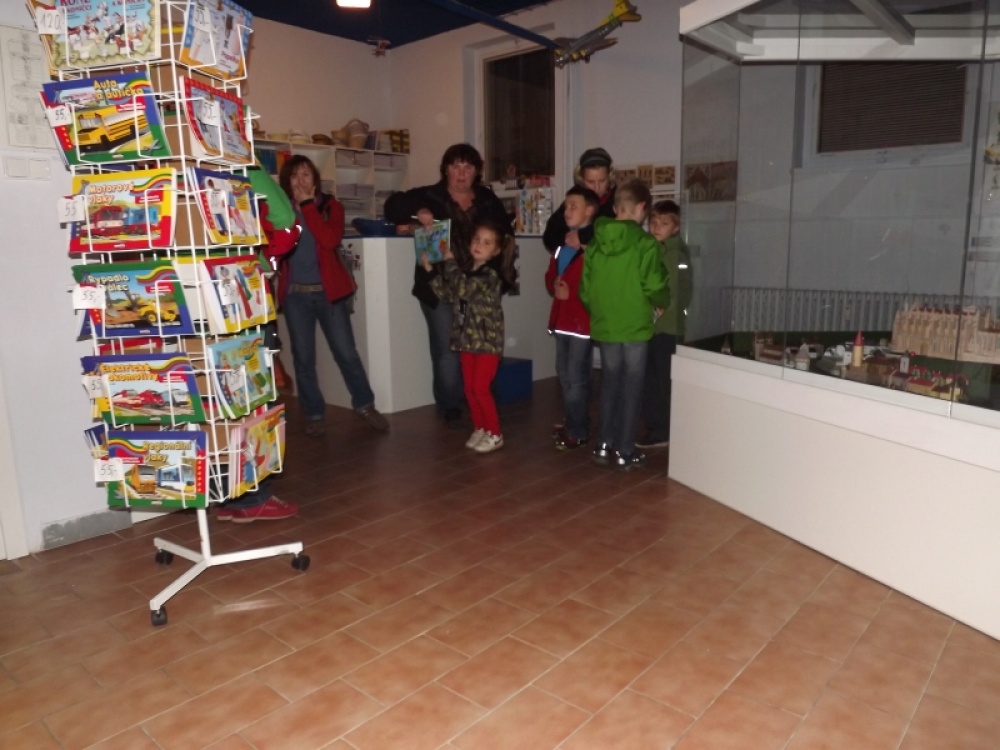 MPMPM - 2013_10_28 - no�n� prohl�dka 