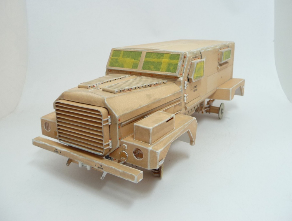 MRAP Cougar 4x4 (Plná velikost v novém okně) MRAP Cougar 4x4