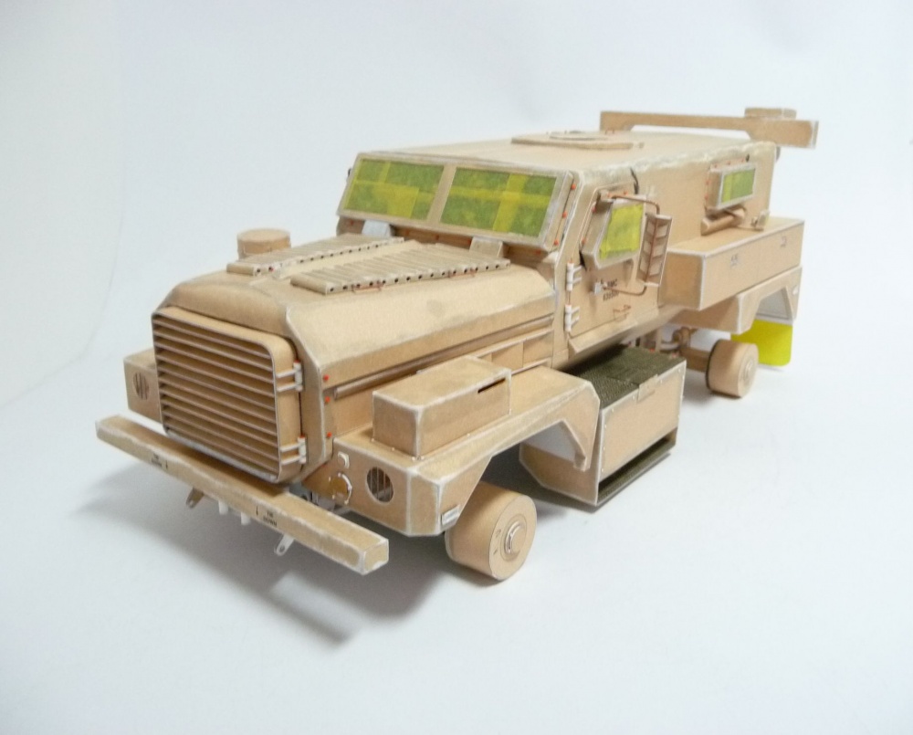 MRAP Cougar 4x4 (Plná velikost v novém okně) MRAP Cougar 4x4