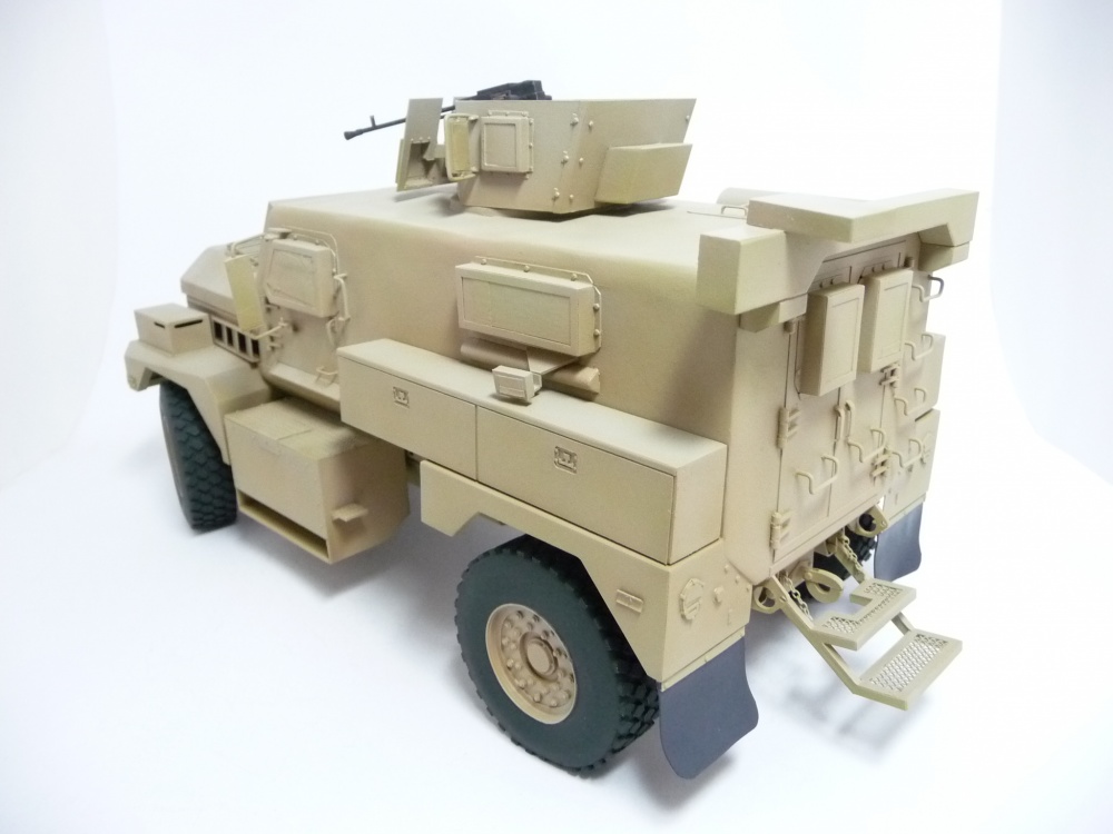 MRAP Cougar 4x4 (Plná velikost v novém okně) MRAP Cougar 4x4