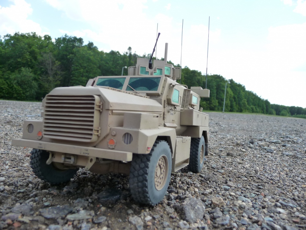 MRAP Cougar 4x4 (Plná velikost v novém okně) MRAP Cougar 4x4