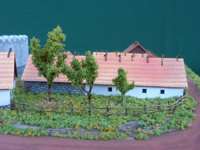 Mstěnice - hospodářský dvorec (Plná velikost v novém okně) Mstěnice - hospodářský dvorec