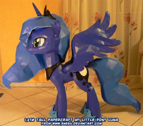 My Little Pony - Luna, Princess of the Night ! My Little Pony - Luna, Princess of the Night !