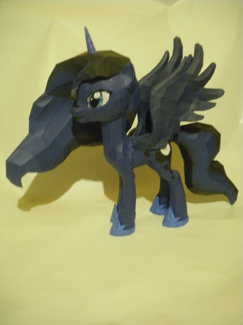 My Little Pony - Luna, Princess of the Night ! My Little Pony - Luna, Princess of the Night !