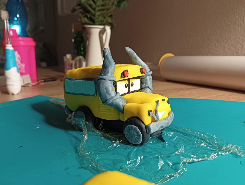 418163