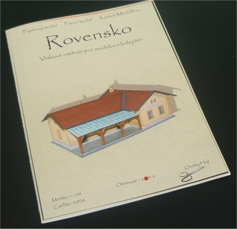 Nádraží Rovensko (Plná velikost v novém okně) Nádraží Rovensko