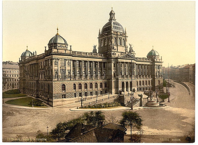 Narodni muzeum (Plná velikost v novém okně) Narodni muzeum