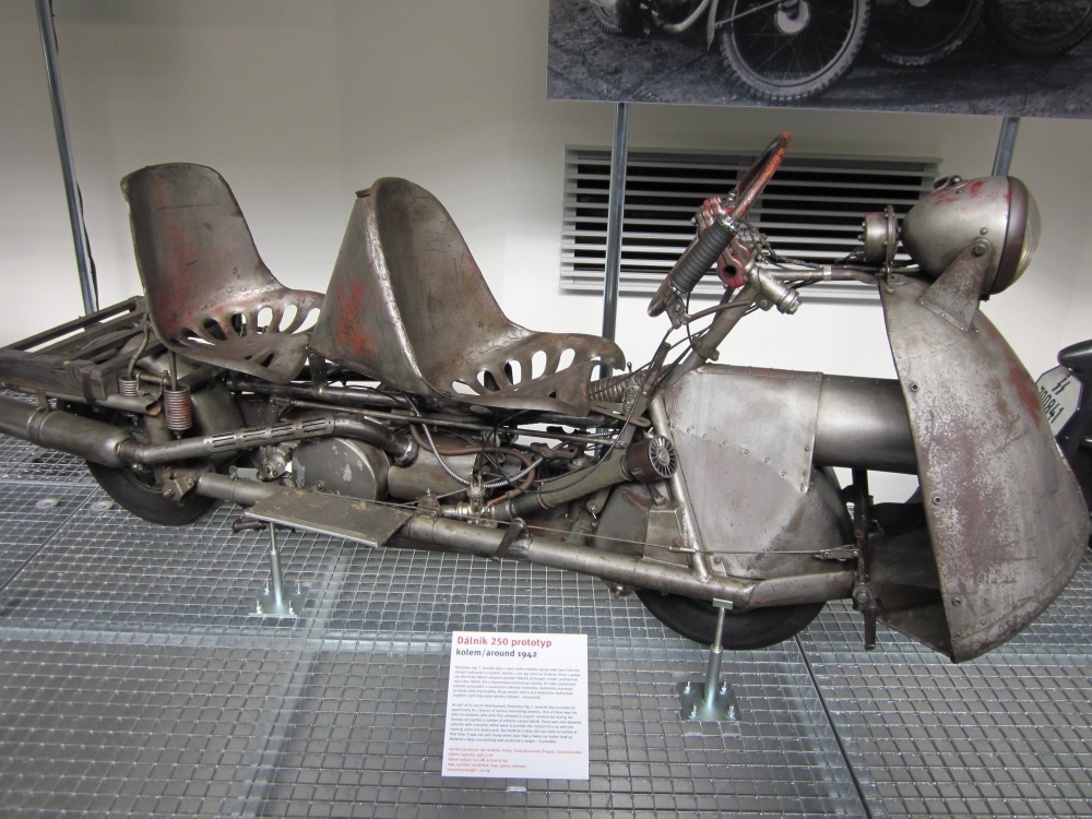 Národní technické muzeum (Plná velikost v novém okně) Národní technické muzeum
