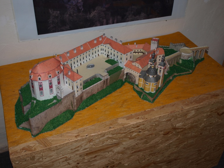 Nejzn�m�j�� modely hrad� a z�mk� �R - �ternberk
