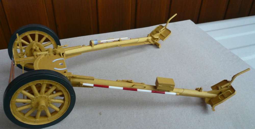 Německý polní kanón leFH 1840 ráže 105 mm (Plná velikost v novém okně) Německý polní kanón leFH 1840 ráže 105 mm