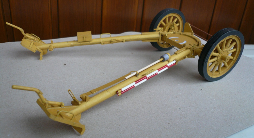 Německý polní kanón leFH 1840 ráže 105 mm (Plná velikost v novém okně) Německý polní kanón leFH 1840 ráže 105 mm