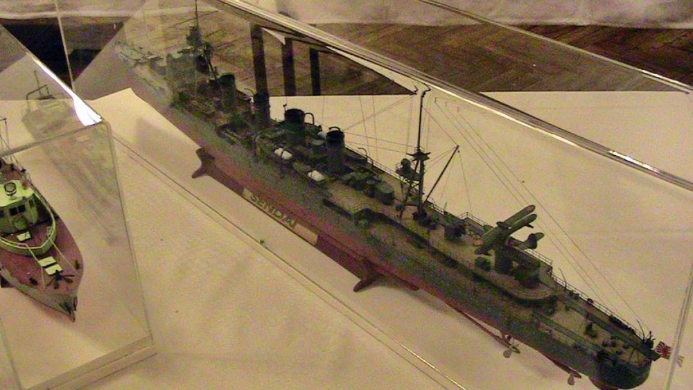 184319