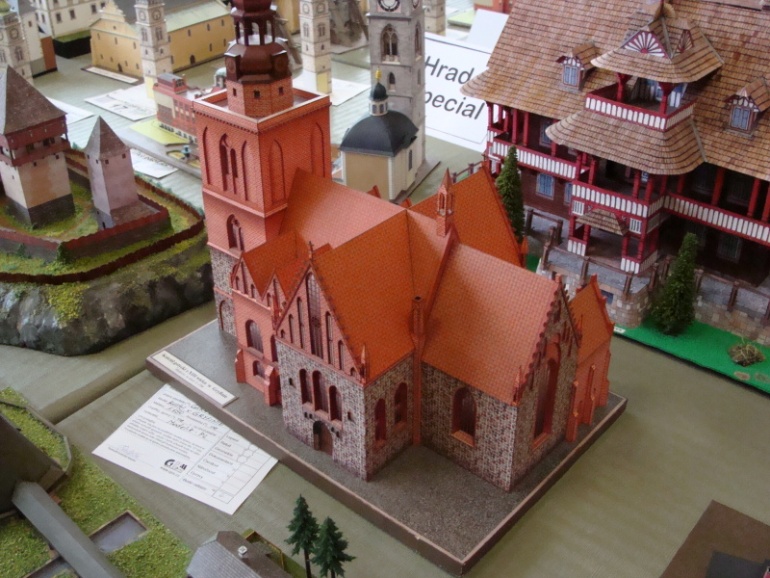 Neratovick� pap�r 2010