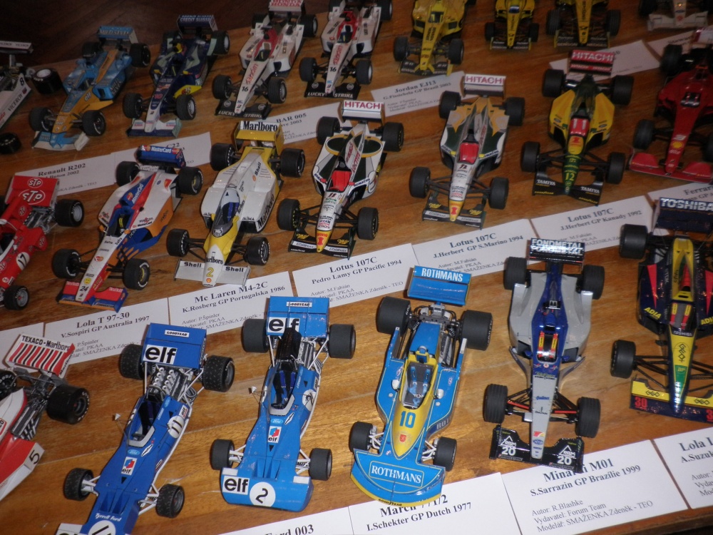 Neratovick� pap�r 2011