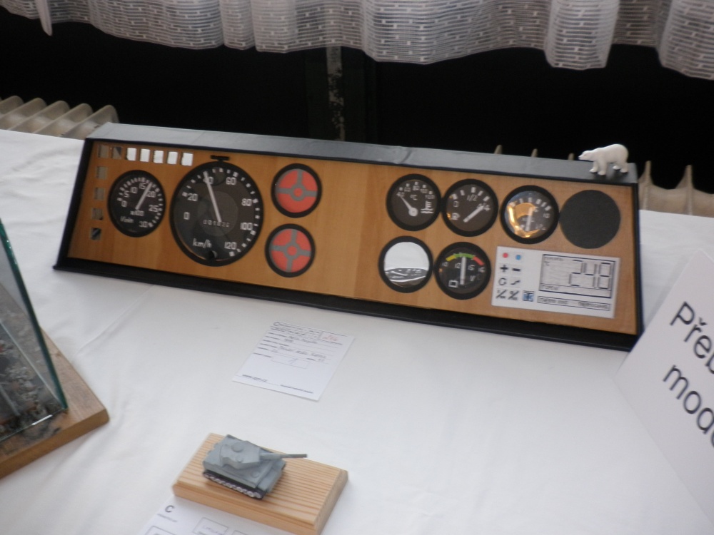 Neratovick� pap�r 2013