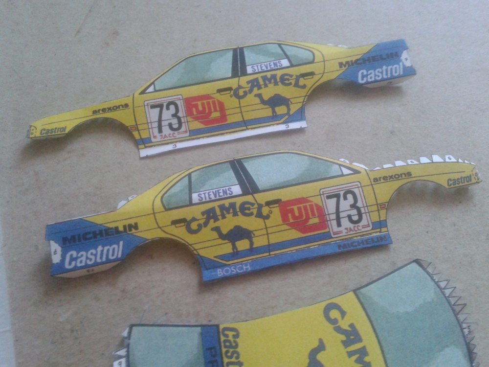 Nissan Primera (Plná velikost v novém okně) Nissan Primera