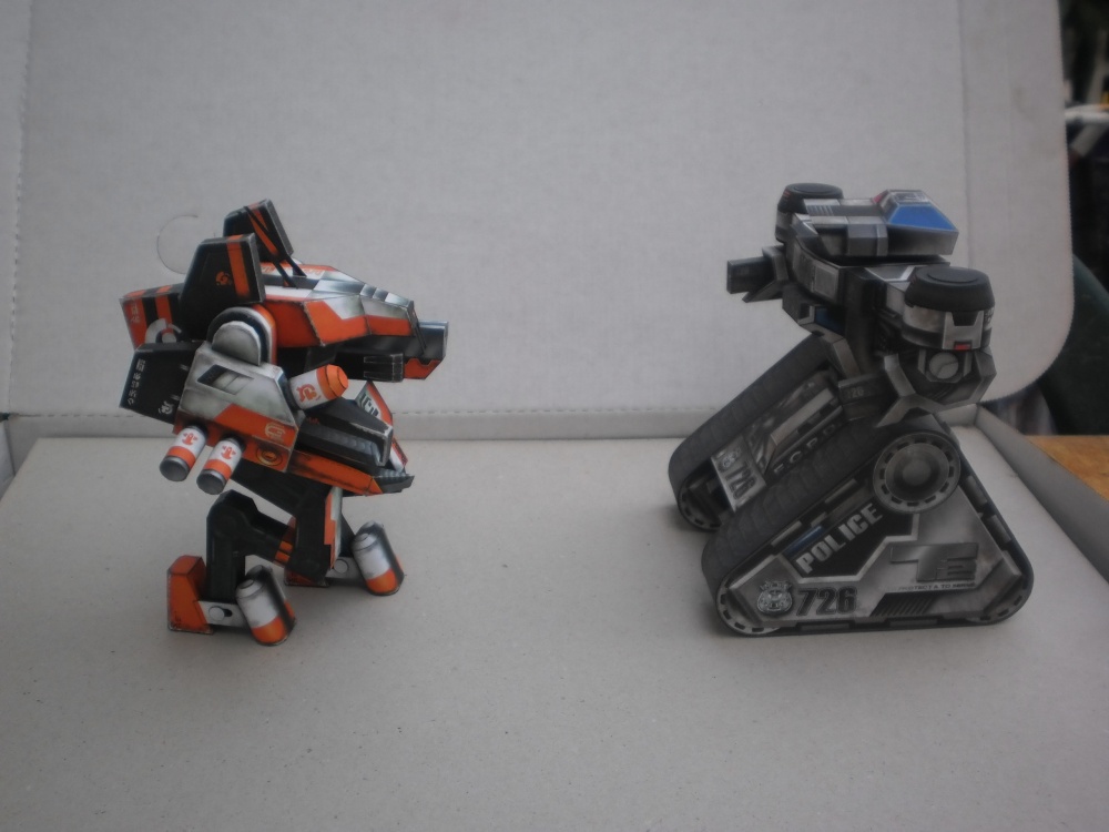 MECH POLICEJNÍ T2 (Plnďż˝ velikost v novďż˝m oknďż˝) MECH POLICEJNÍ T2