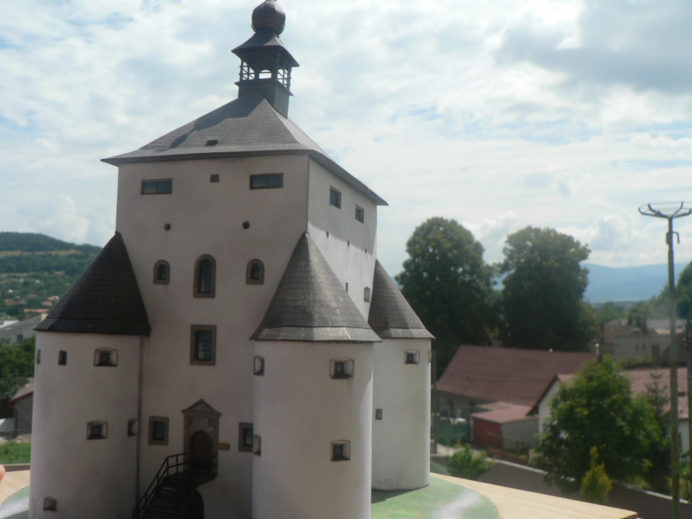 Nový zámok - Banská Štiavnica (Plnďż˝ velikost v novďż˝m oknďż˝) Nový zámok - Banská Štiavnica