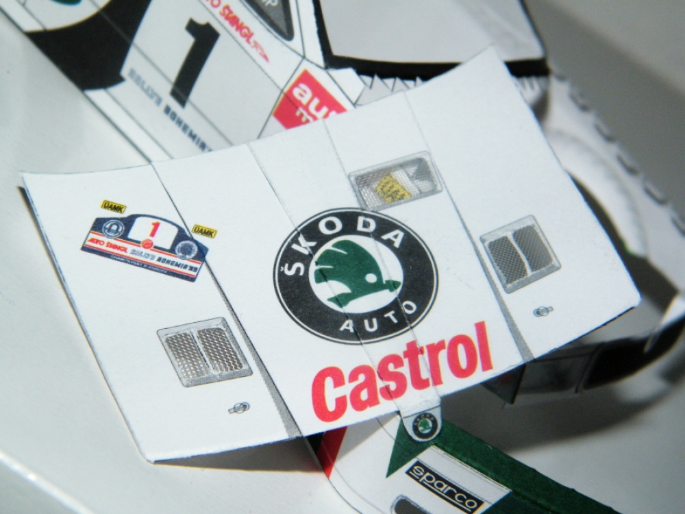 Škoda Octavia WRC (Plná velikost v novém okně) Škoda Octavia WRC