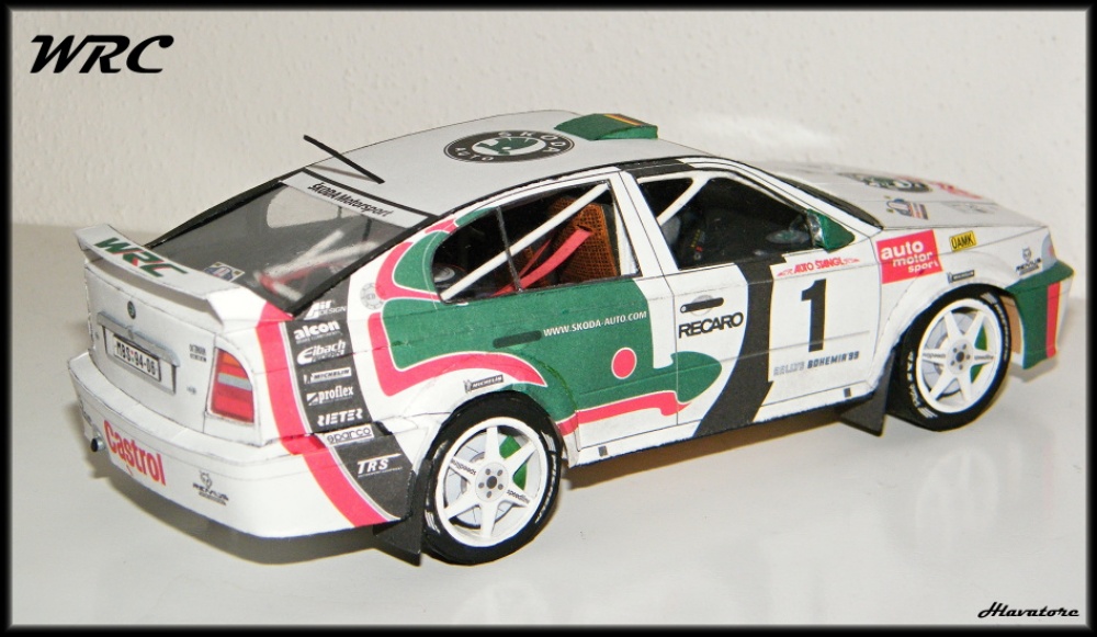 Škoda Octavia WRC (Plná velikost v novém okně) Škoda Octavia WRC