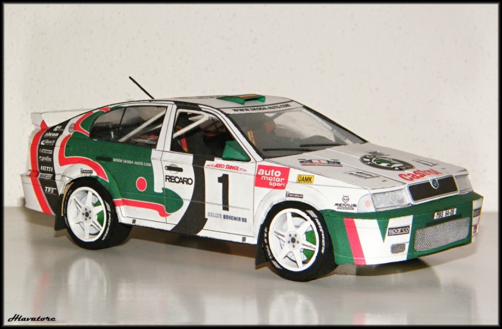 Škoda Octavia WRC (Plná velikost v novém okně) Škoda Octavia WRC