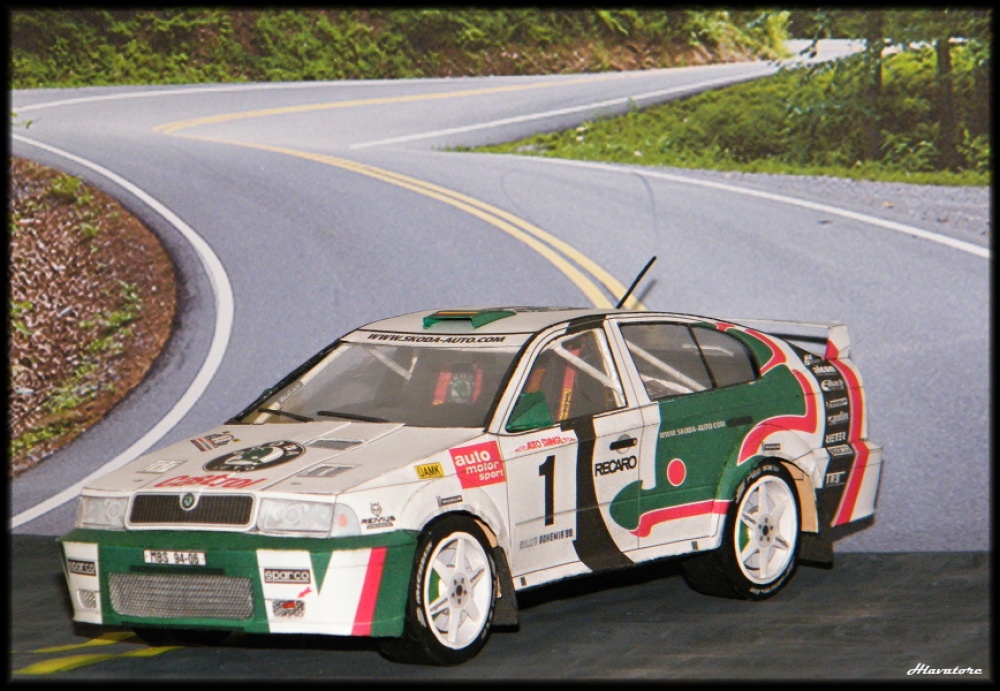 Škoda Octavia WRC (Plná velikost v novém okně) Škoda Octavia WRC
