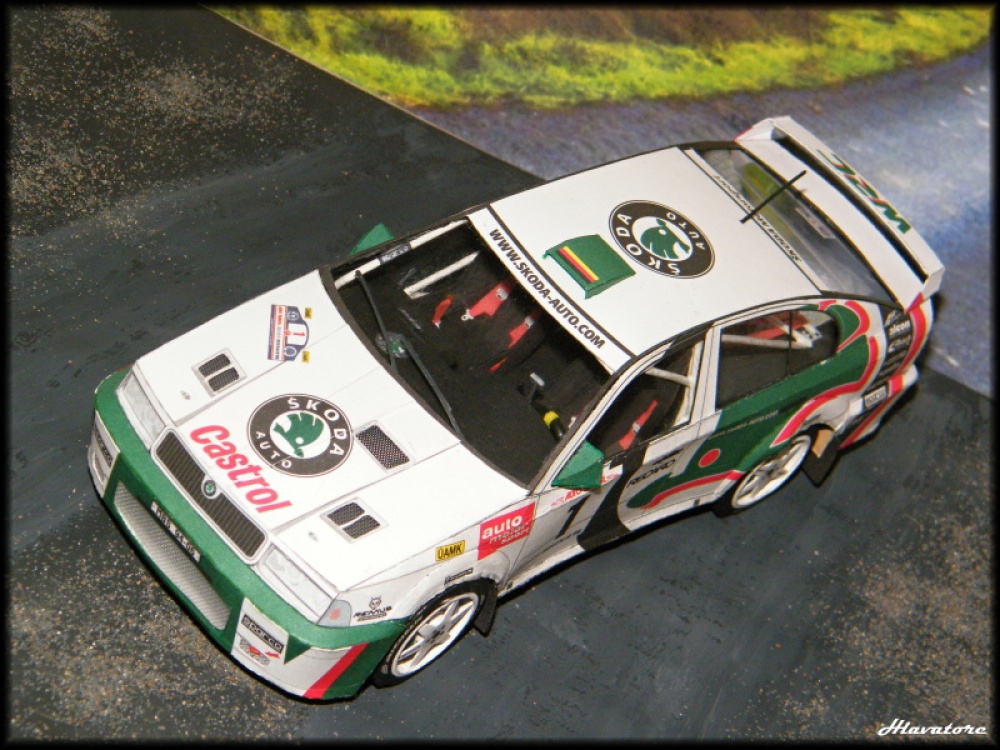 Škoda Octavia WRC (Plná velikost v novém okně) Škoda Octavia WRC