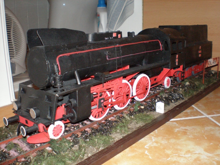 68231
