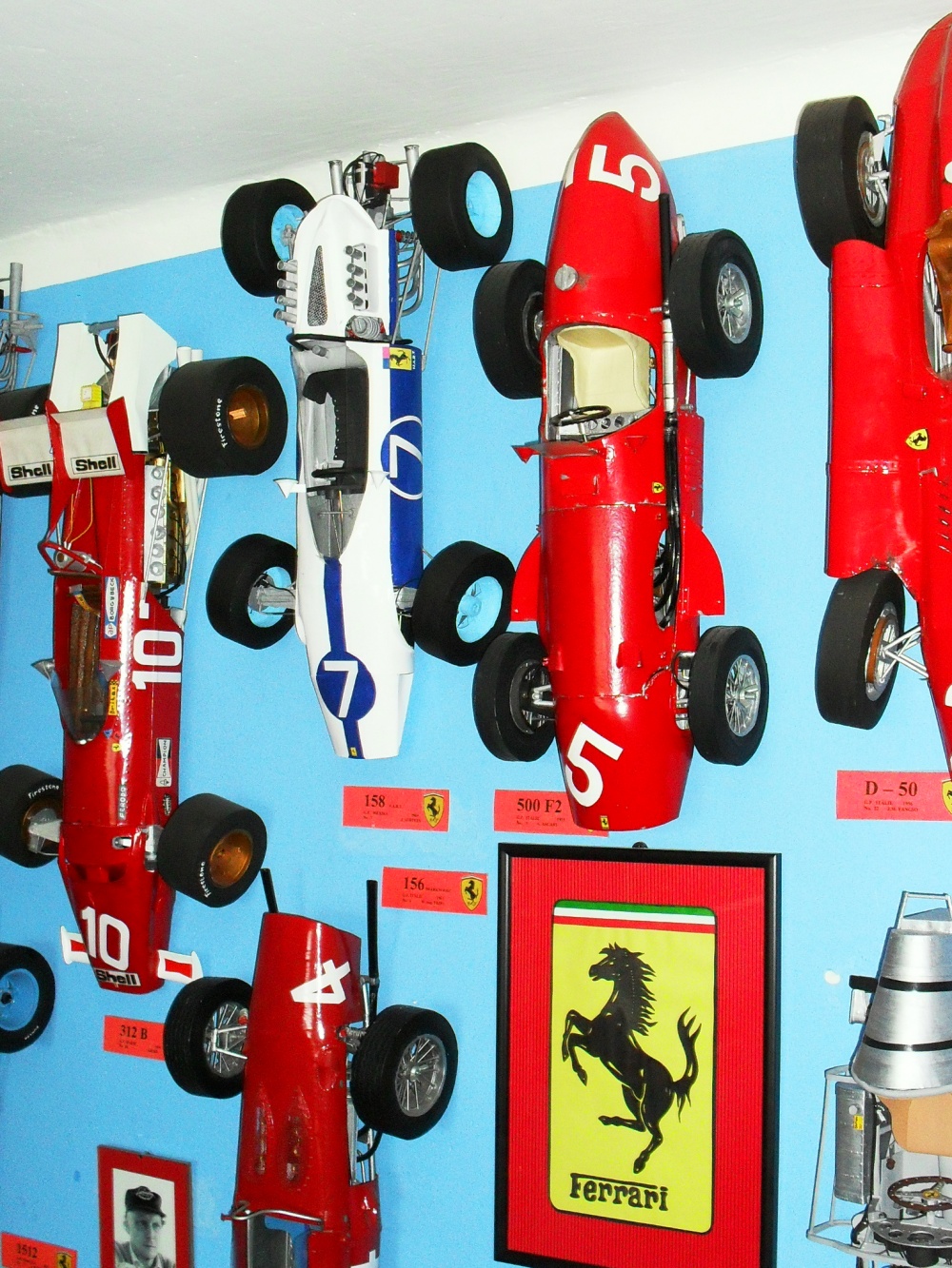 Piccolo Museo della Carta FERRARI - Karviná (Plná velikost v novém okně) Piccolo Museo della Carta FERRARI - Karviná