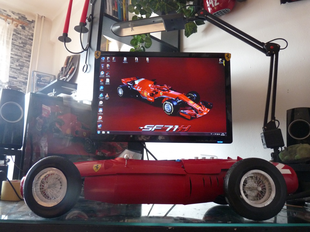 Piccolo Museo della Carta FERRARI - Karviná (Plná velikost v novém okně) Piccolo Museo della Carta FERRARI - Karviná
