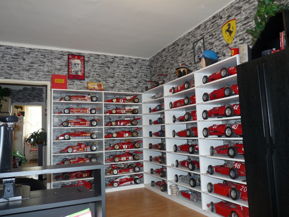 Piccolo Museo della Carta FERRARI - Karviná (Plná velikost v novém okně) Piccolo Museo della Carta FERRARI - Karviná