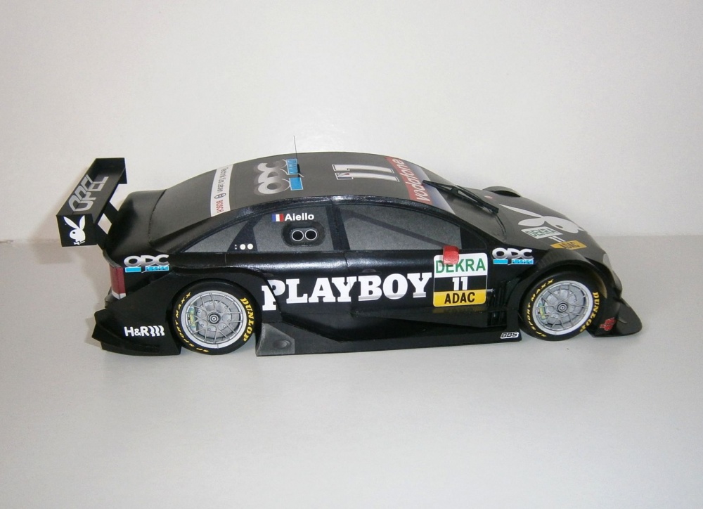 Opel Vectra GTS V8 - Team OPC Playboy DTM 2005 (Plná velikost v novém okně) Opel Vectra GTS V8 - Team OPC Playboy DTM 2005