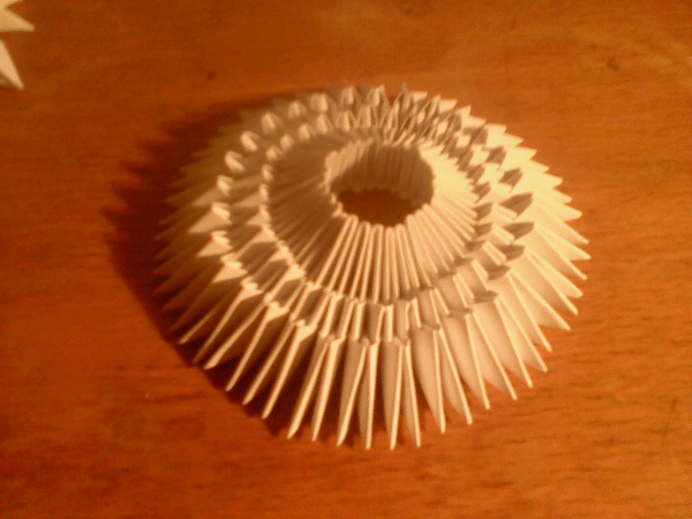 Origami labuť (Plná velikost v novém okně) Origami labuť