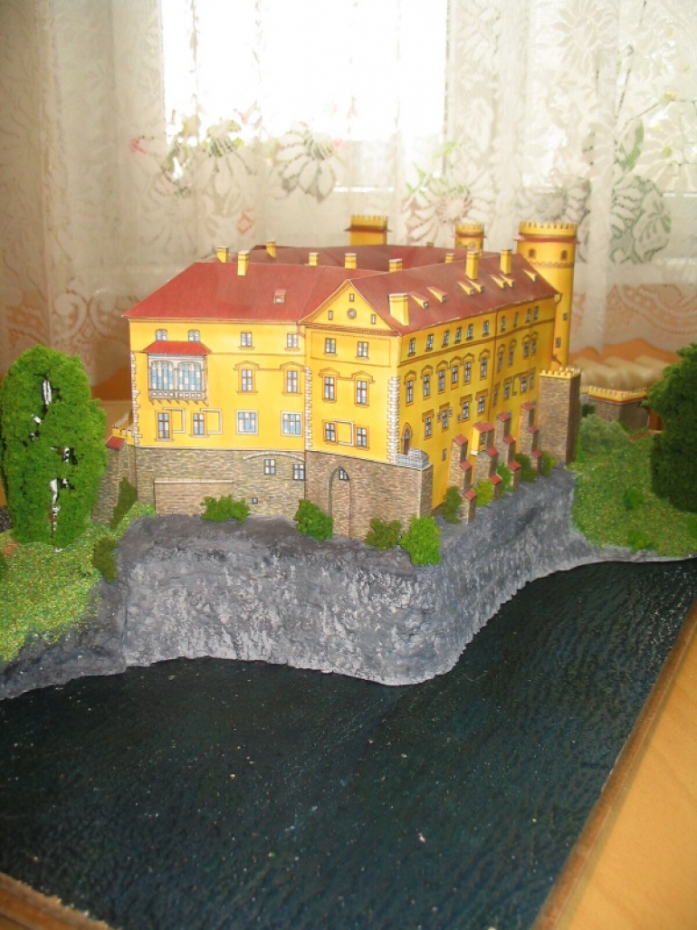 Orlík (Plná velikost v novém okně) Orlík