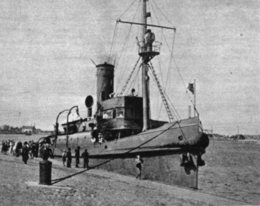 226173