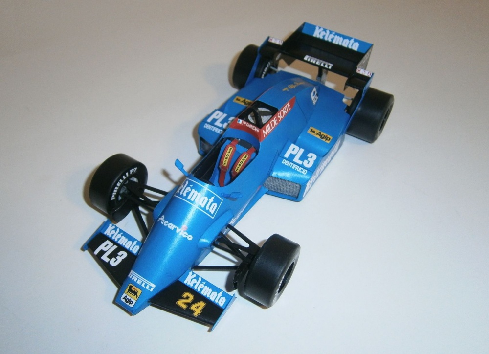 Osella FA1F Alfa Romeo - Piercarlo Ghinzani, GP Brazil 1984 (Plná velikost v novém okně) Osella FA1F Alfa Romeo - Piercarlo Ghinzani, GP Brazil 1984