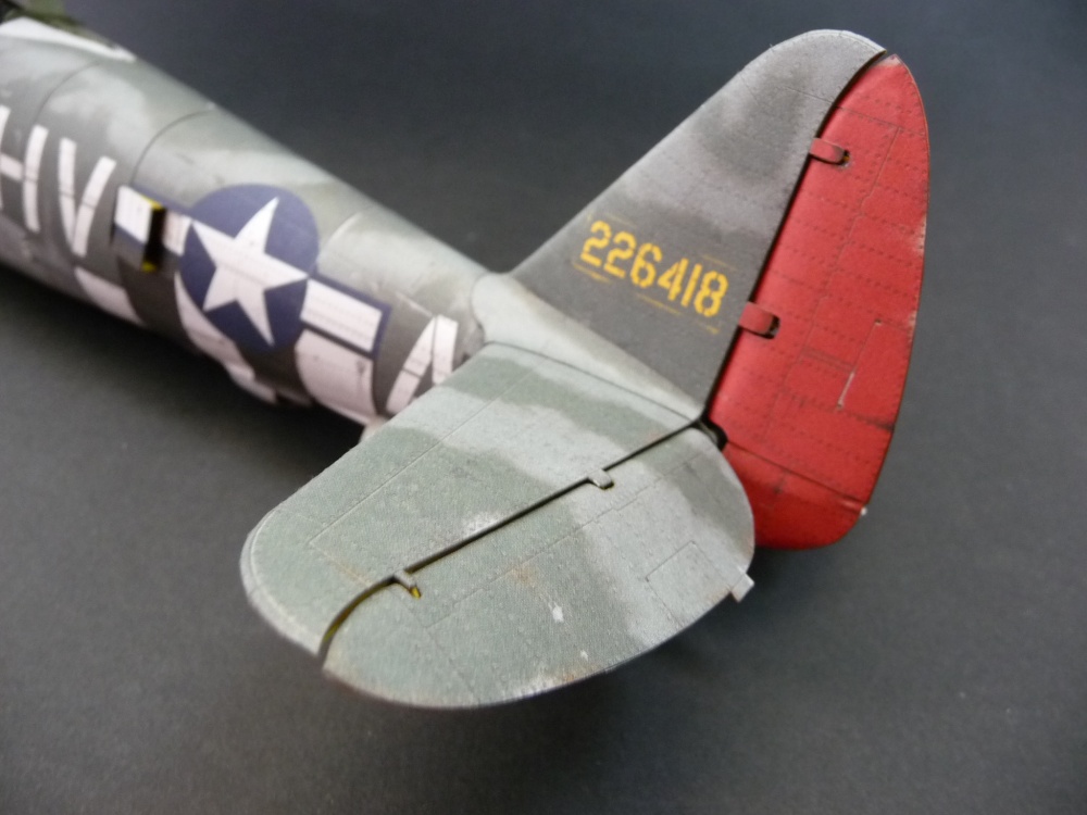 P-47D Thunderbolt (Plná velikost v novém okně) P-47D Thunderbolt