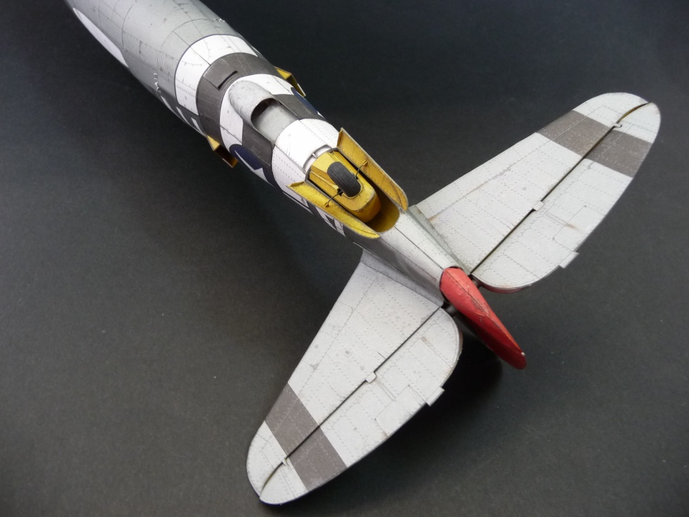 P-47D Thunderbolt (Plná velikost v novém okně) P-47D Thunderbolt