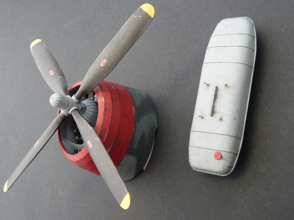 P-47D Thunderbolt (Plná velikost v novém okně) P-47D Thunderbolt