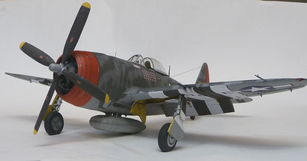 P-47D Thunderbolt (Plná velikost v novém okně) P-47D Thunderbolt