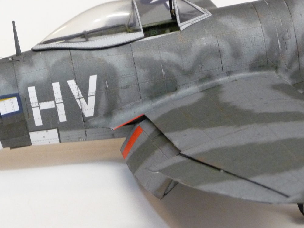 P-47D Thunderbolt (Plná velikost v novém okně) P-47D Thunderbolt