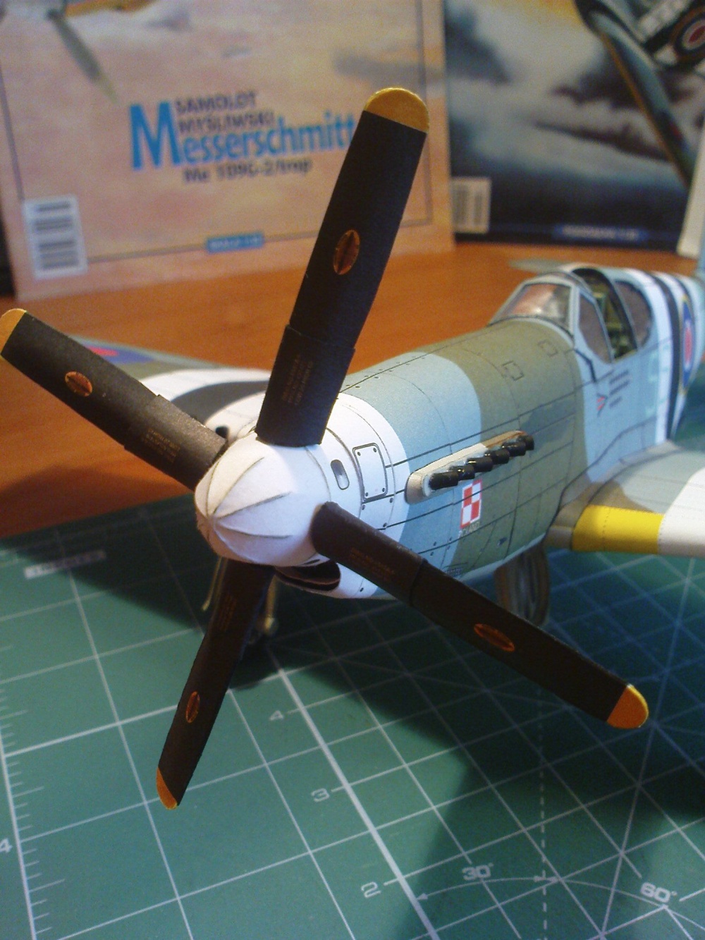 P-51B Mustang (Plná velikost v novém okně) P-51B Mustang
