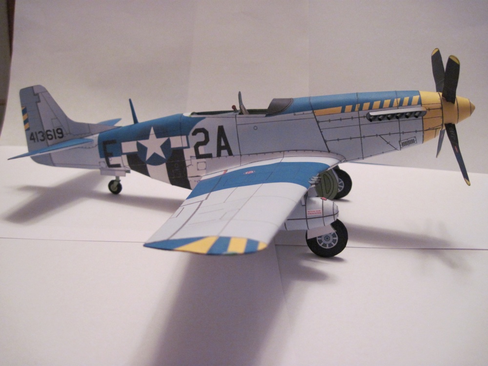 P-51D MUSTANG (Plná velikost v novém okně) P-51D MUSTANG